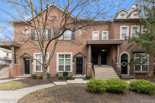 23 W Village Lane 51R, Dearborn, MI 48124
