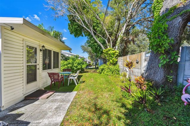 6068 ARLENE WAY, Bradenton, FL 34207