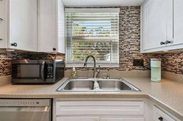 6068 ARLENE WAY, Bradenton, FL 34207