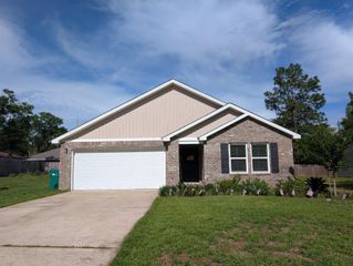 656 Hunters Ridge Road, Defuniak Springs, FL 32433
