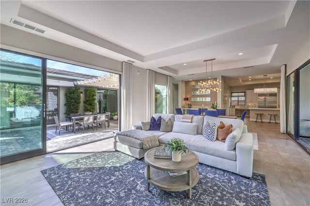 10 SUGARBERRY Lane, Las Vegas, NV 89135