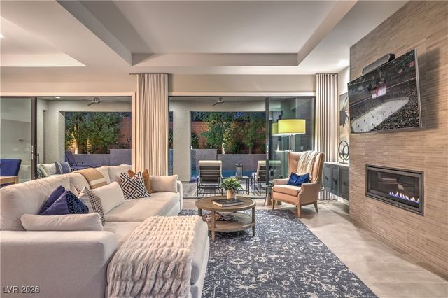 10 SUGARBERRY Lane, Las Vegas, NV 89135