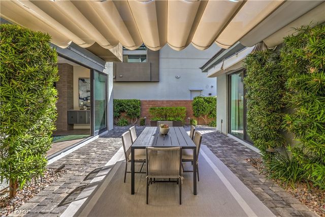 10 SUGARBERRY Lane, Las Vegas, NV 89135