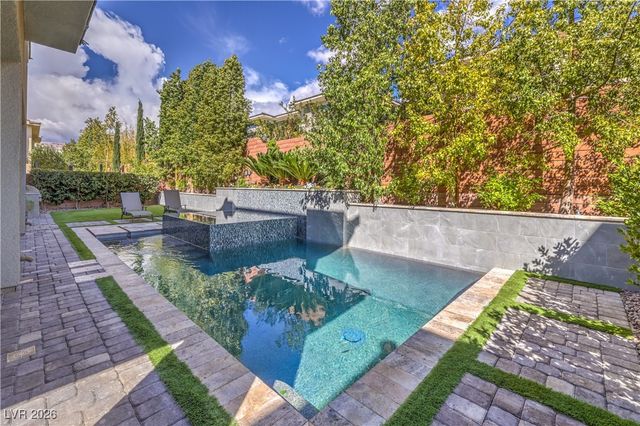 10 SUGARBERRY Lane, Las Vegas, NV 89135