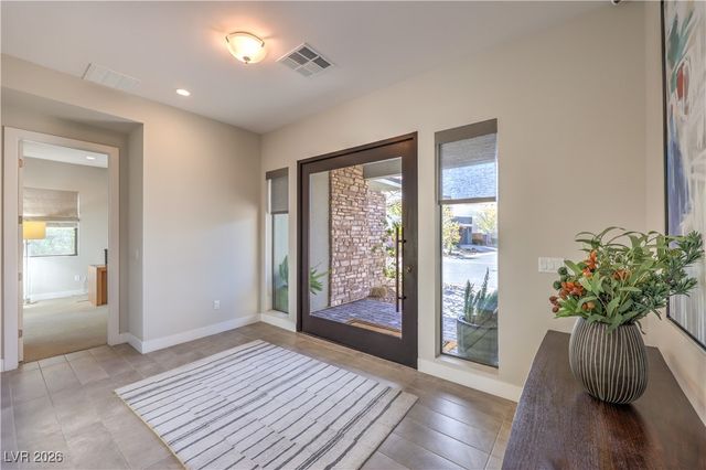 10 SUGARBERRY Lane, Las Vegas, NV 89135