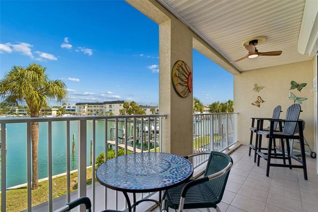 152 117TH AVENUE, St Petersburg, FL 33706