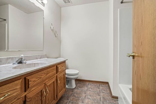 12755 Saint Andrews Court 302, Lemont, IL 60439