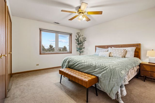 12755 Saint Andrews Court 302, Lemont, IL 60439