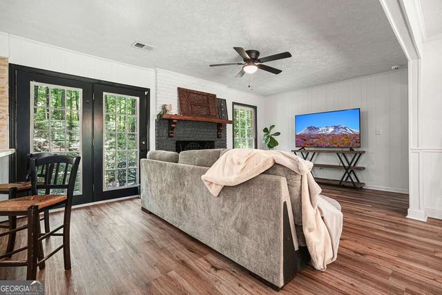 285 Hembredge Drive, Canton, GA 30115
