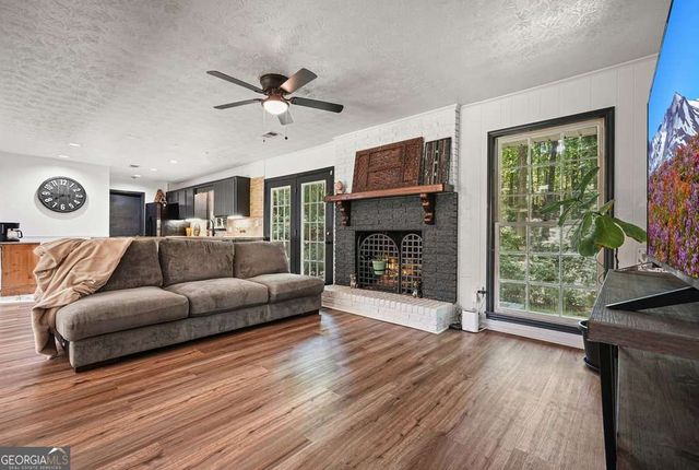 285 Hembredge Drive, Canton, GA 30115