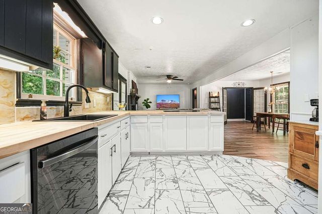 285 Hembredge Drive, Canton, GA 30115