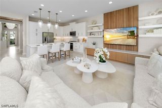 2700 Ridgecrest PL, Naples, FL 34112