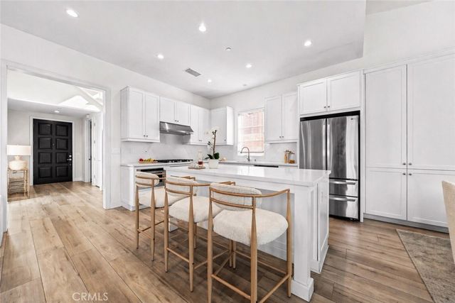 162 Winnett, Irvine, CA 92602