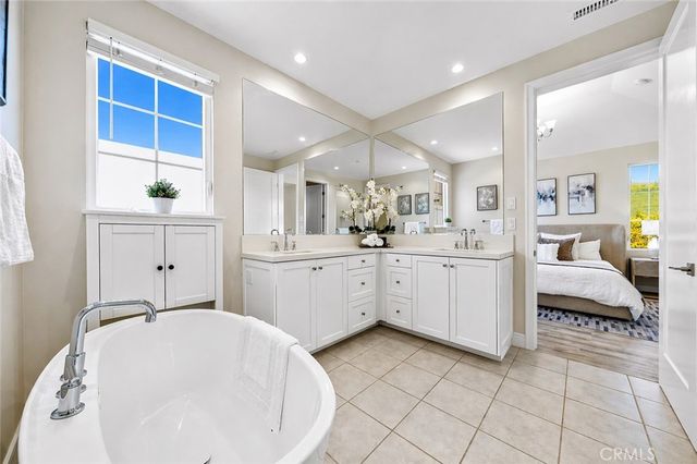 162 Winnett, Irvine, CA 92602