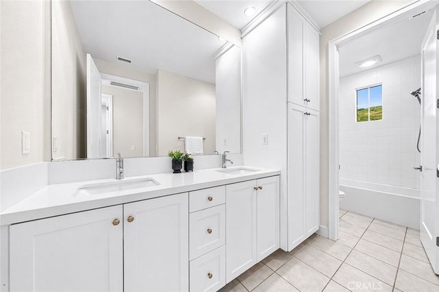 162 Winnett, Irvine, CA 92602