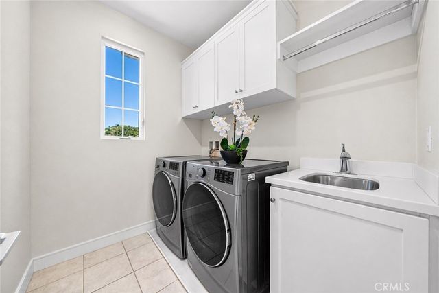 162 Winnett, Irvine, CA 92602