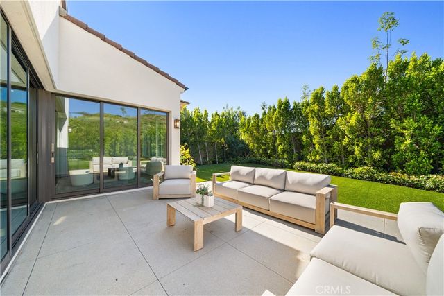 162 Winnett, Irvine, CA 92602