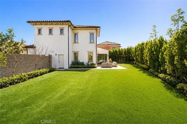 162 Winnett, Irvine, CA 92602