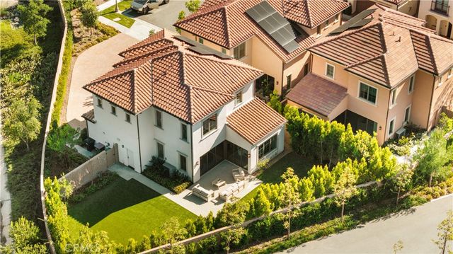 162 Winnett, Irvine, CA 92602
