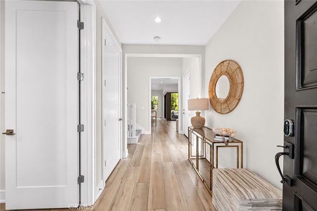 162 Winnett, Irvine, CA 92602