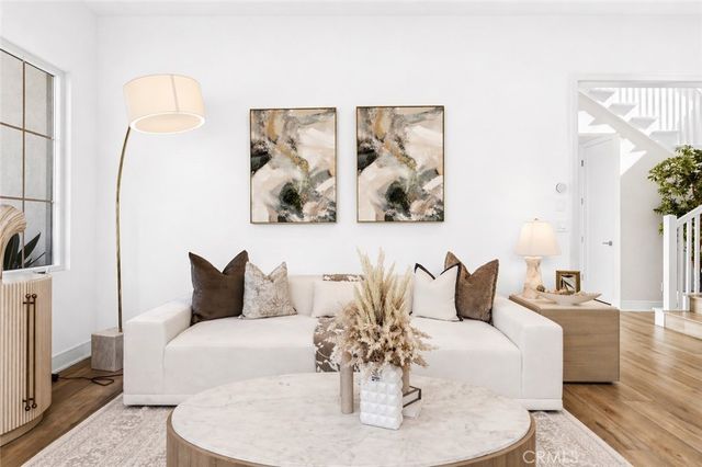 162 Winnett, Irvine, CA 92602