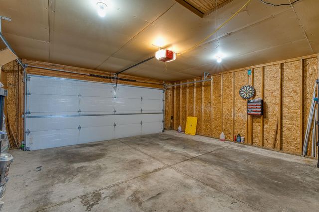 609 Sandalwood Drive, Ossian, IN 46777