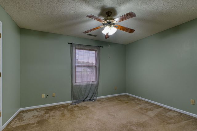 609 Sandalwood Drive, Ossian, IN 46777