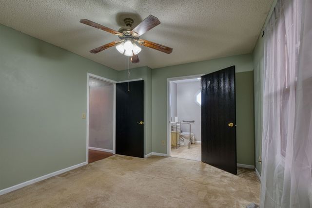 609 Sandalwood Drive, Ossian, IN 46777