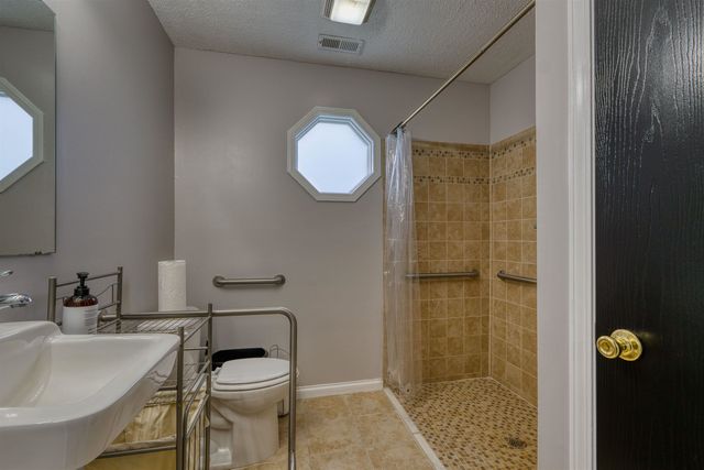 609 Sandalwood Drive, Ossian, IN 46777