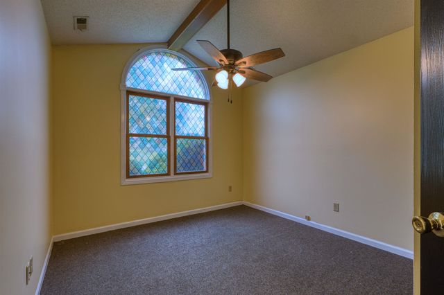 609 Sandalwood Drive, Ossian, IN 46777