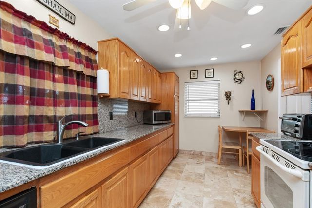 1251 NW 90th Drive, Plantation, FL 33322