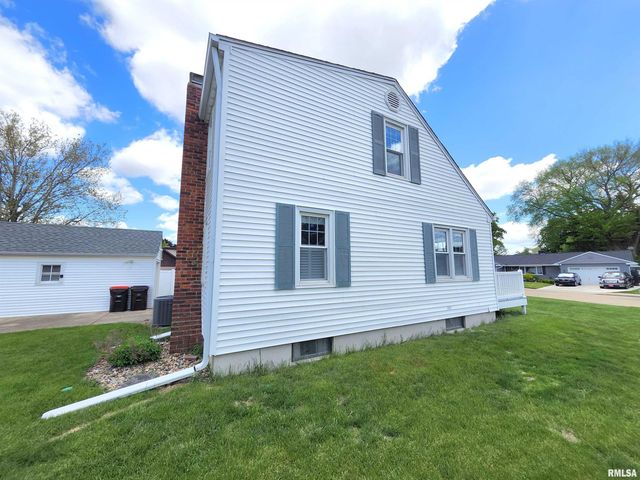413 S NELSON Avenue, Morton, IL 61550