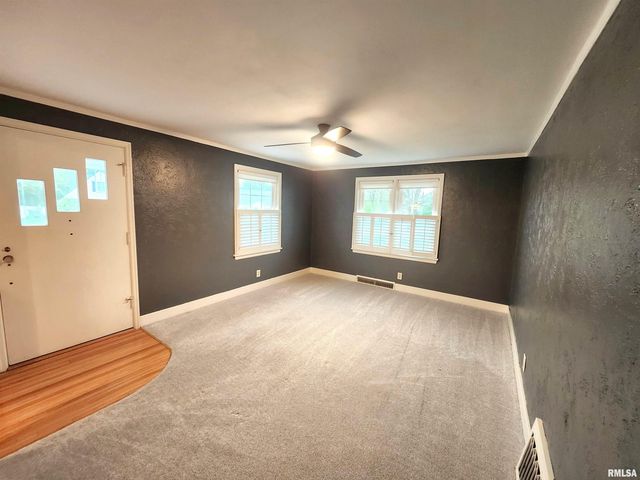 413 S NELSON Avenue, Morton, IL 61550