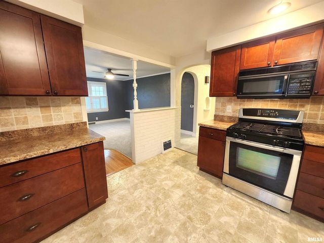 413 S NELSON Avenue, Morton, IL 61550