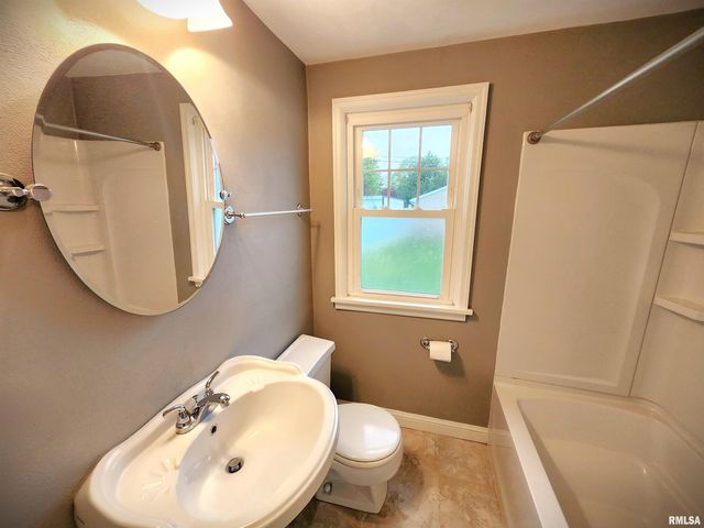413 S NELSON Avenue, Morton, IL 61550