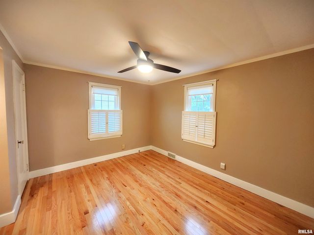 413 S NELSON Avenue, Morton, IL 61550