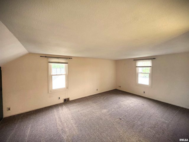 413 S NELSON Avenue, Morton, IL 61550