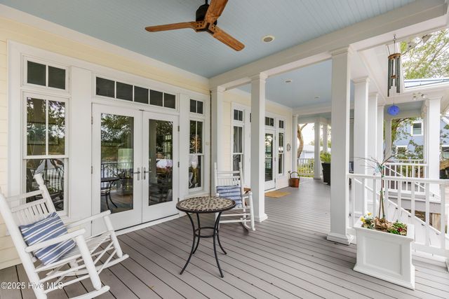 116 SW Yacht Drive, Oak Island, NC 28465