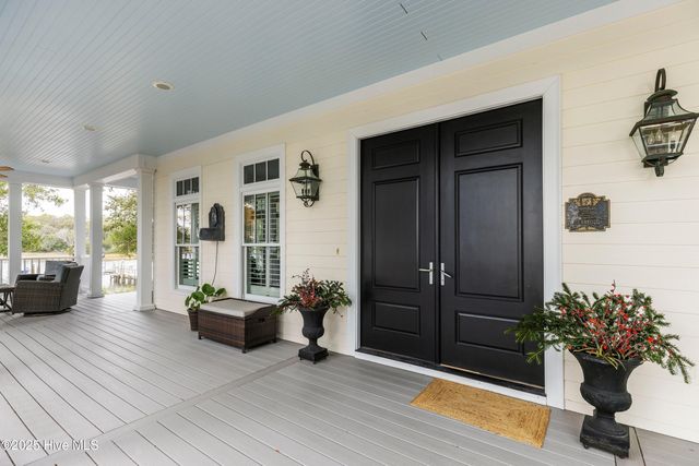 116 SW Yacht Drive, Oak Island, NC 28465