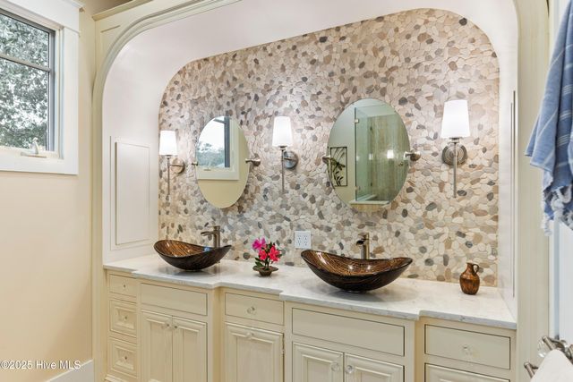 116 SW Yacht Drive, Oak Island, NC 28465