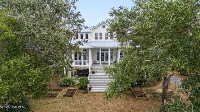 116 SW Yacht Drive, Oak Island, NC 28465