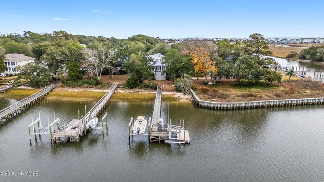 116 SW Yacht Drive, Oak Island, NC 28465