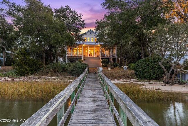 116 SW Yacht Drive, Oak Island, NC 28465