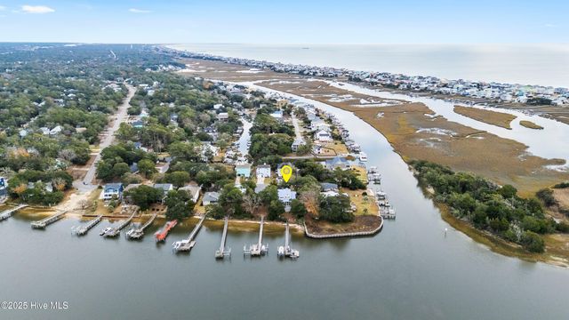 116 SW Yacht Drive, Oak Island, NC 28465