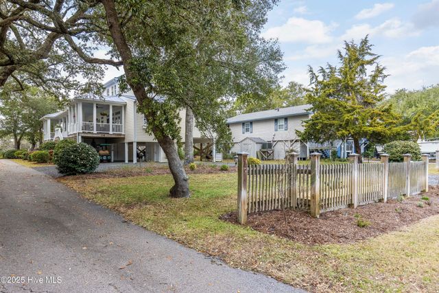 116 SW Yacht Drive, Oak Island, NC 28465