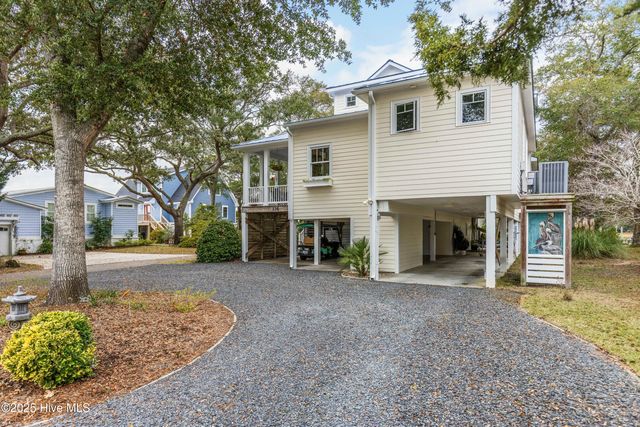 116 SW Yacht Drive, Oak Island, NC 28465