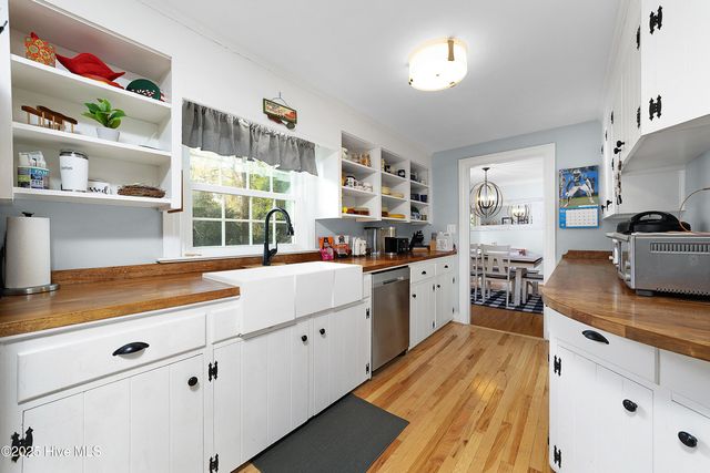 4705 Trent Woods Drive, New Bern, NC 28562