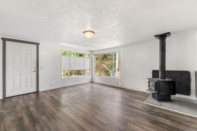 1819 D Avenue, Mckinleyville, CA 95519