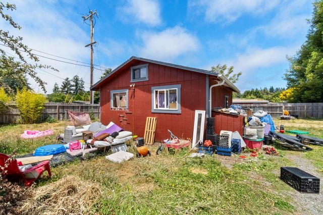 1819 D Avenue, Mckinleyville, CA 95519