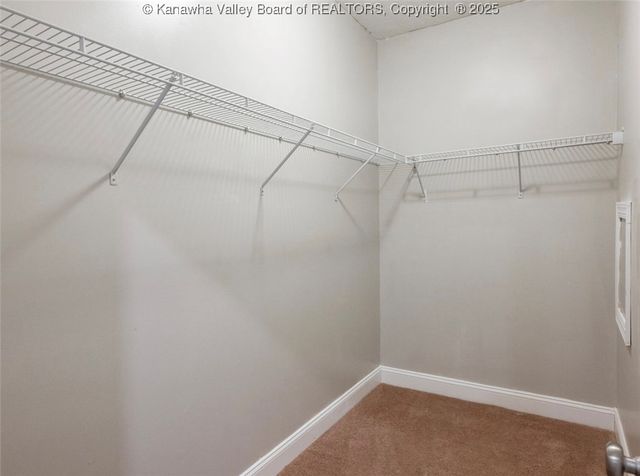 6 Squires Drive, St Albans, WV 25177